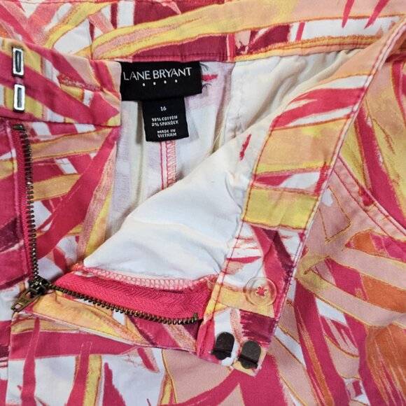 Lane Bryant Plus Size Multicolor Hawaiian Tropical Print Bermuda Shorts 16 - Picture 3 of 8